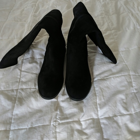 Black boots - Picture 2 of 3